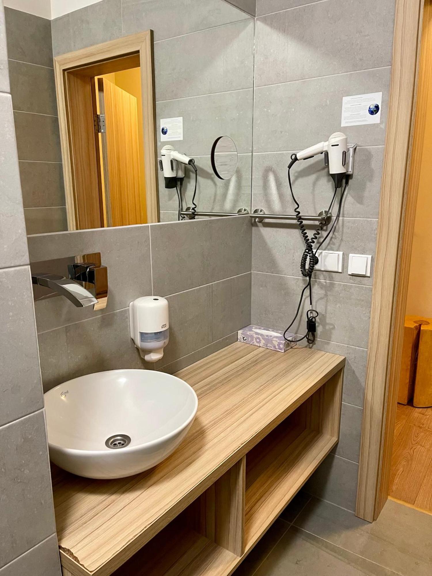 Wellness Hotel Bozenov زابريه المظهر الخارجي الصورة