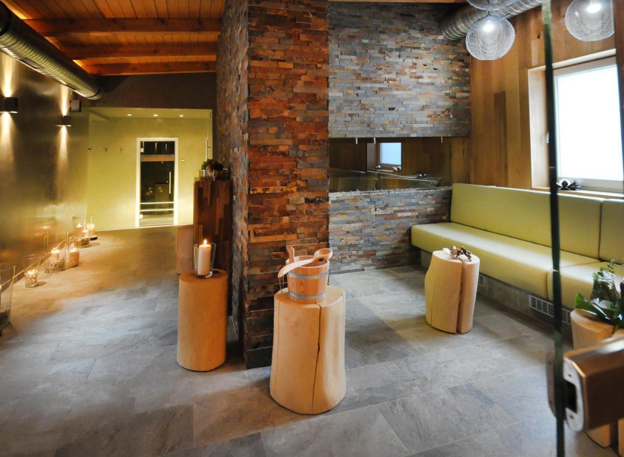 Wellness Hotel Bozenov زابريه المظهر الخارجي الصورة